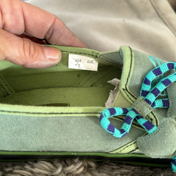 DRAVEN rare green skully pointy toe skater flat canvas shoe womens 7 slip on - Picture 6 of 7